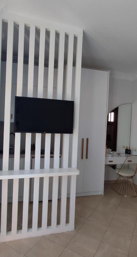 Atoll 'Paris-Alexandre' Appartement Gythio Buitenkant foto